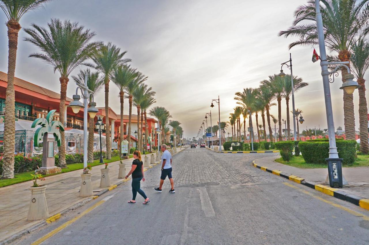 Modern Mountain View On The Touristic Promenade Lejlighed Hurghada Eksteriør billede