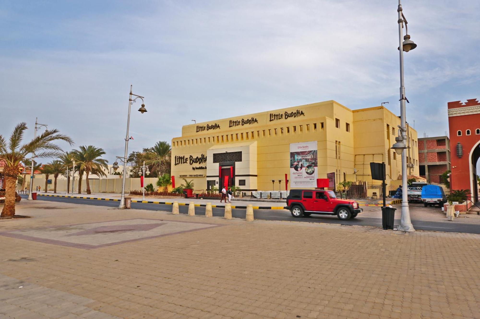 Modern Mountain View On The Touristic Promenade Lejlighed Hurghada Eksteriør billede